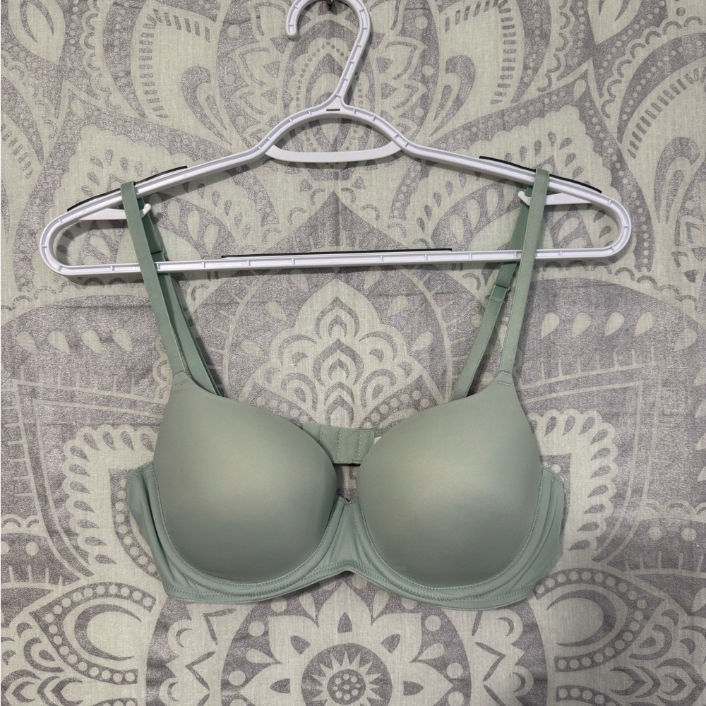 New $36 Victorias Secret Pink Wear Everywhere Lightly Lined Bra Mint Green 36B